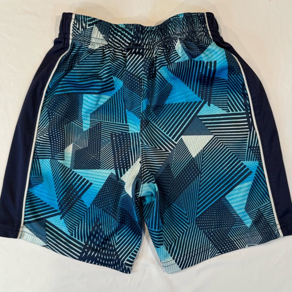 4/$15 (2 pair) Blue Patterned and Red Patterned Basketball Shorts - Picture 6 of 9